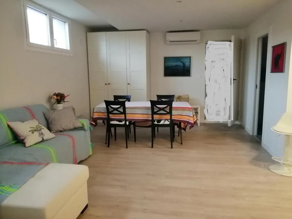 Estudio Bano Cocina Entrada Independiente Lbi00469 Sopelana Hiszpania